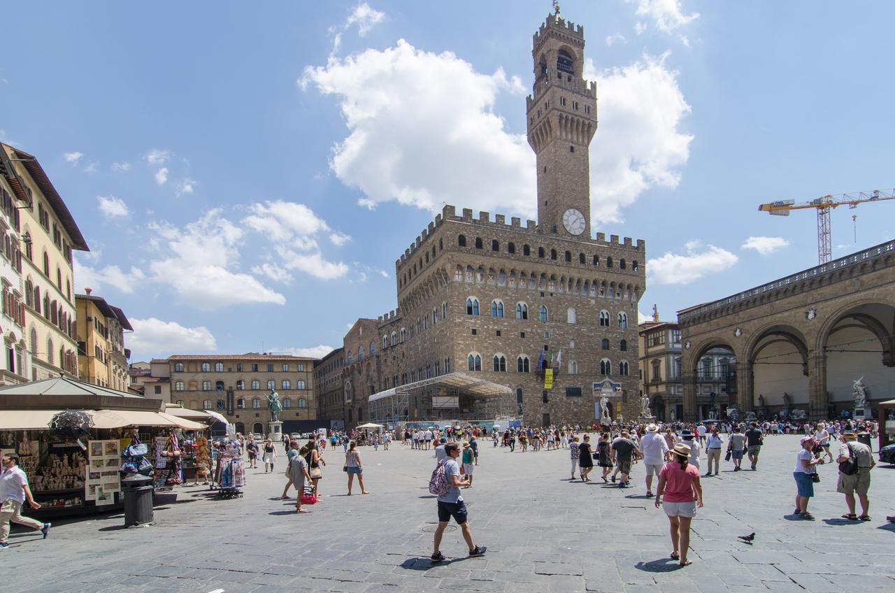 Authentic Flat In The City Center Florence Exterior photo